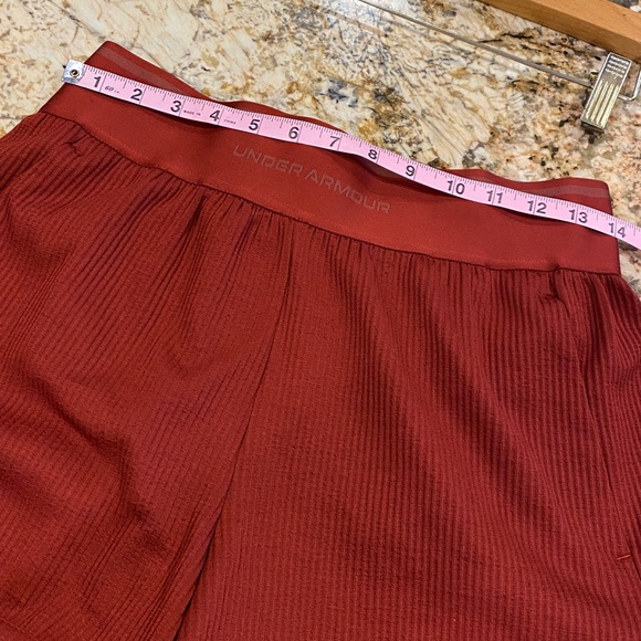 UNDER ARMOUR Journey Ribbed Shorts - Picture 11 of 14